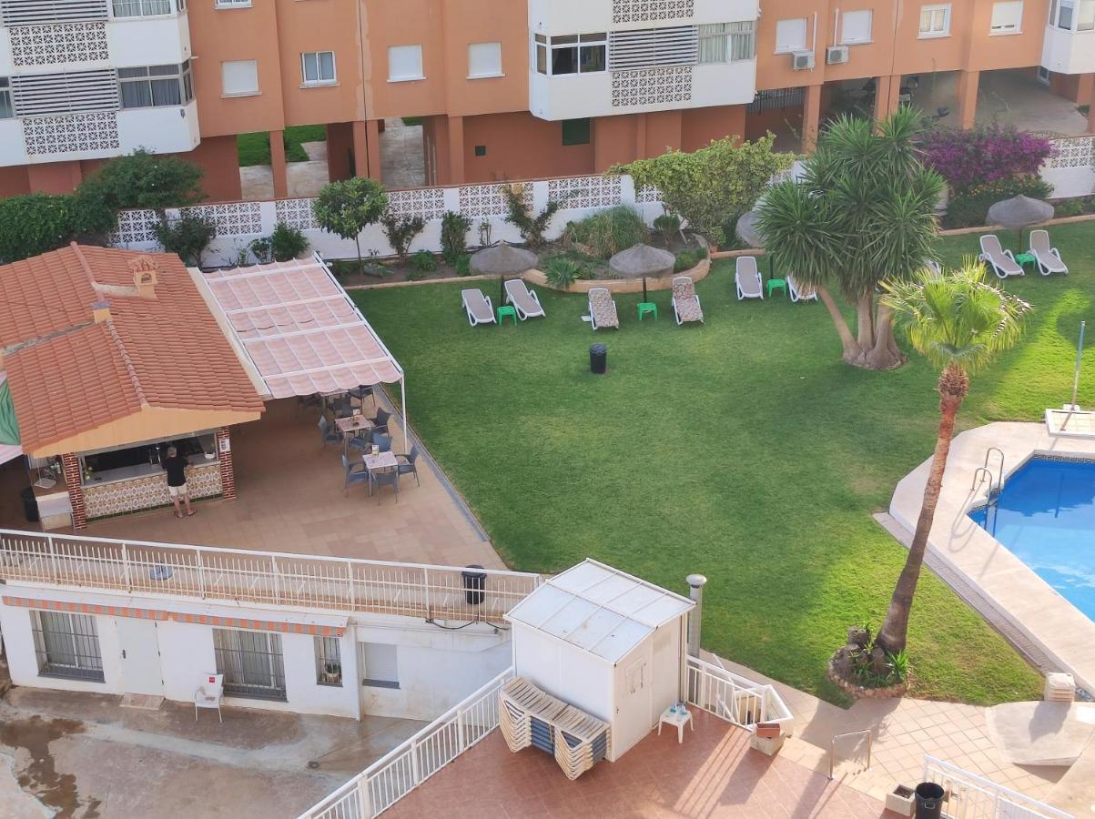 Saltillo Alto Gray Studio. Vistas al mar y piscina Torremolinos Exterior foto